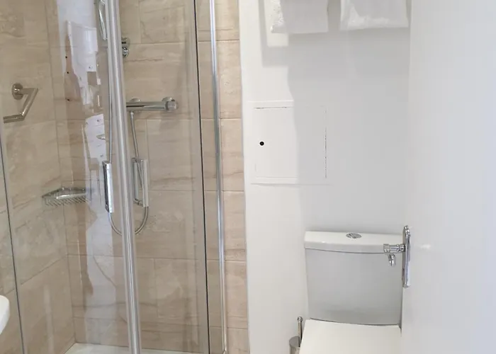 Dublin Central Suites 3*