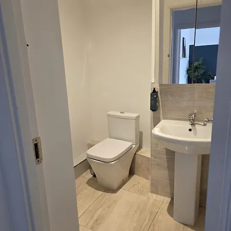 Dublin Central Suites 3*