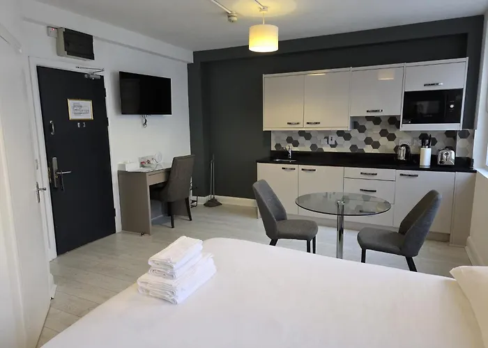 Dublin Central Suites 3* דבלין