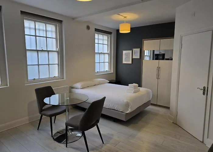 מלון דירות Dublin Central Suites דבלין