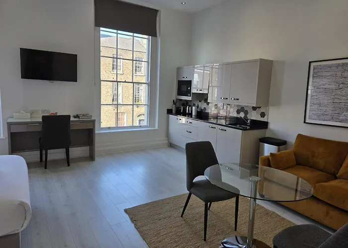 Dublin Central Suites 3* דבלין
