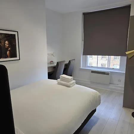 Aparthotel Dublin Central Suites 3*