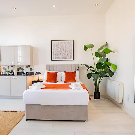 Dublin Central Suites 3*