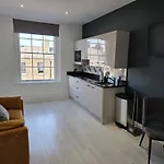 Dublin Central Suites מלון דירות דבלין