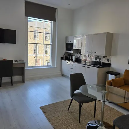 Dublin Central Suites 3* דבלין