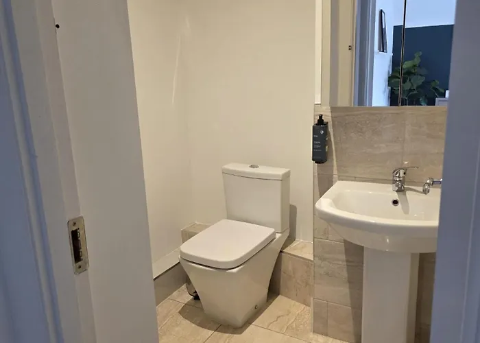 Dublin Central Suites 3*