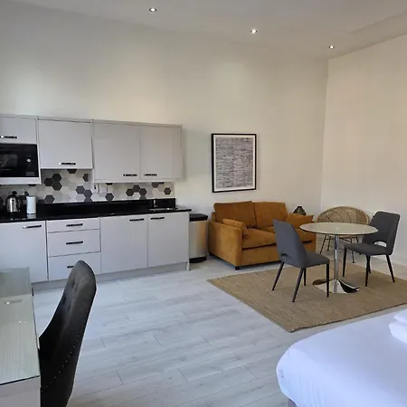 Dublin Central Suites 3* 더블린